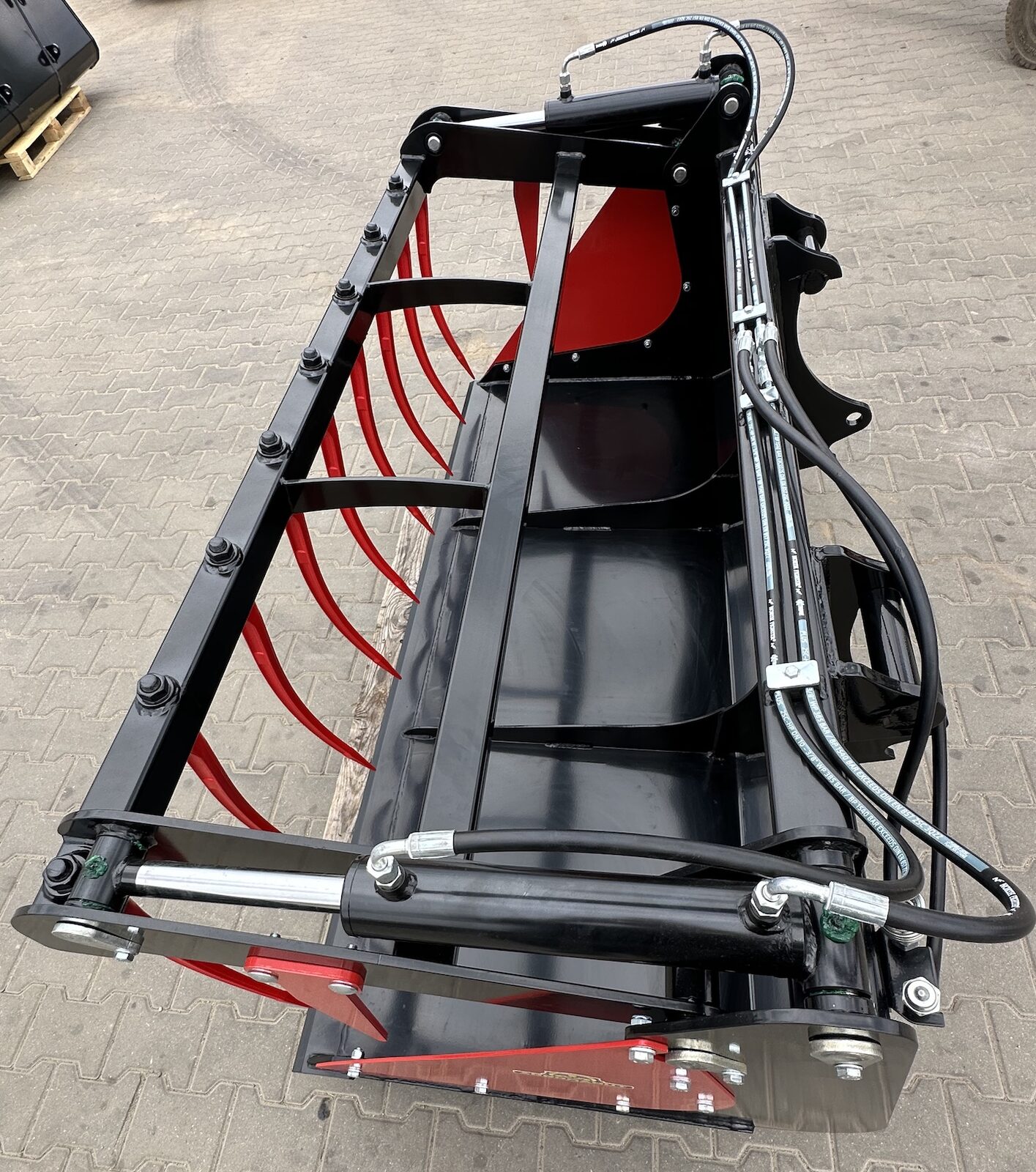 Tractor implements and equipment — project 2