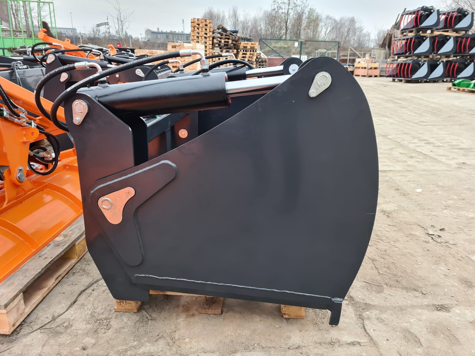 Tractor implements and equipment — project 4