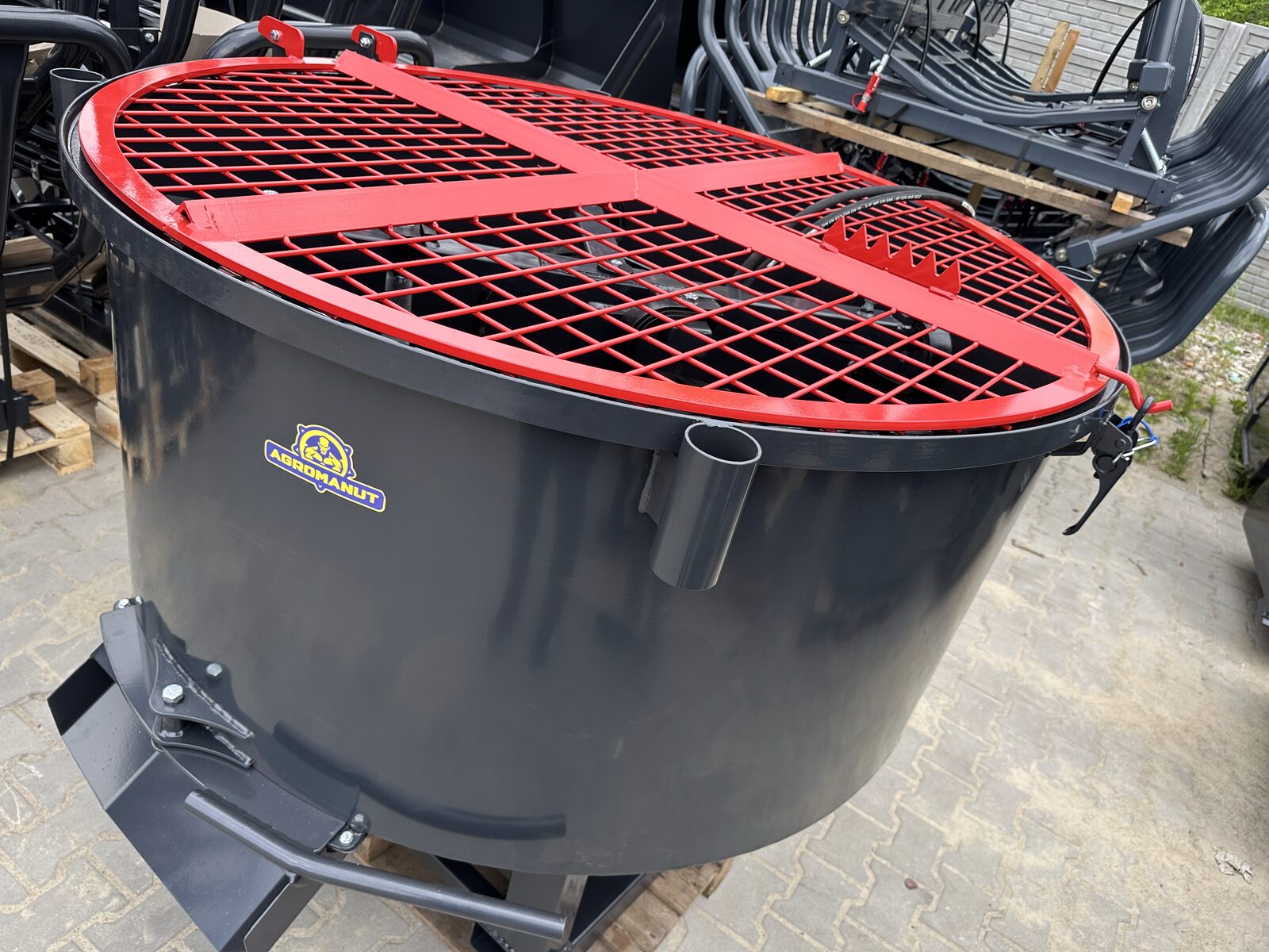 Tractor implements and equipment — project 14